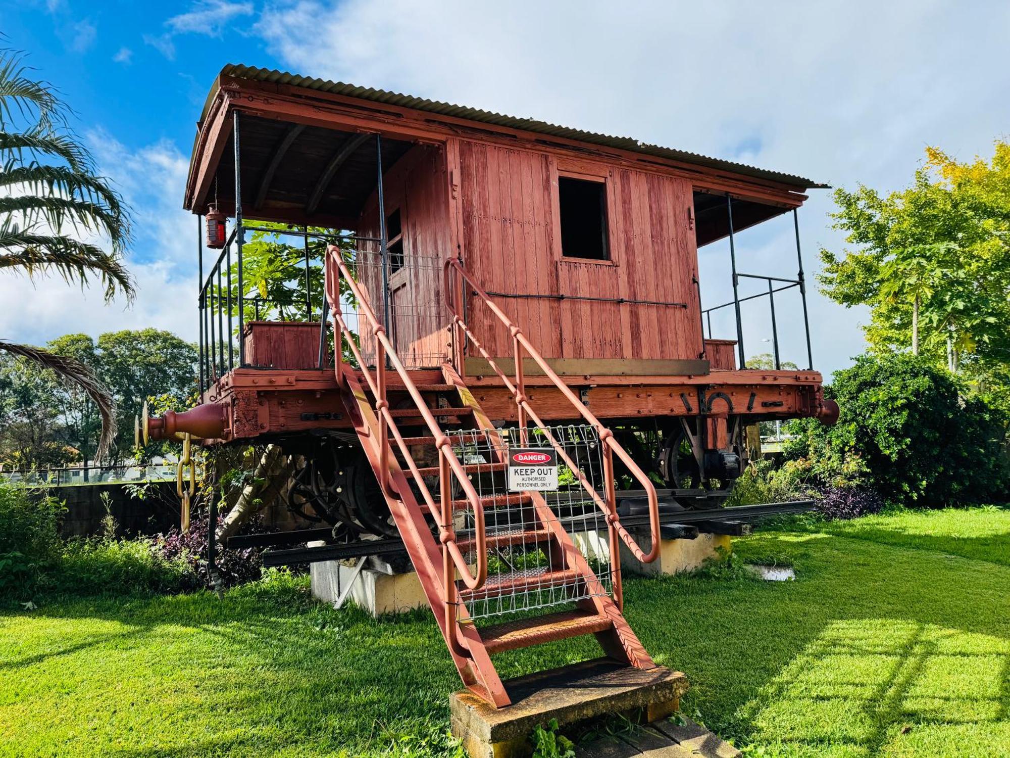 A Railway Lodge Тари Экстерьер фото