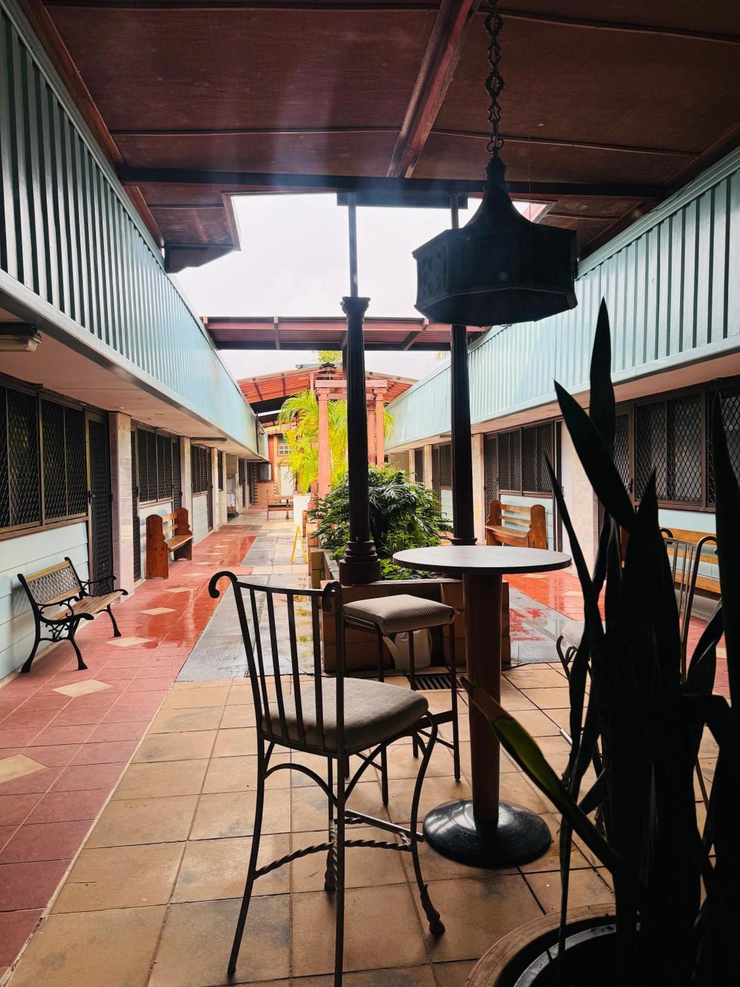 A Railway Lodge Тари Экстерьер фото