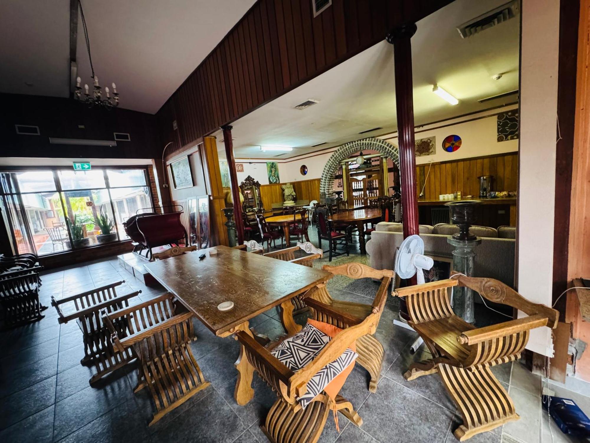 A Railway Lodge Тари Экстерьер фото